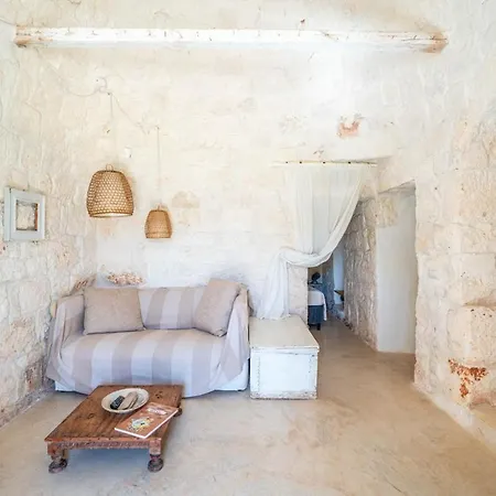 Trullo Giamar With Private Pool In Ostuni
