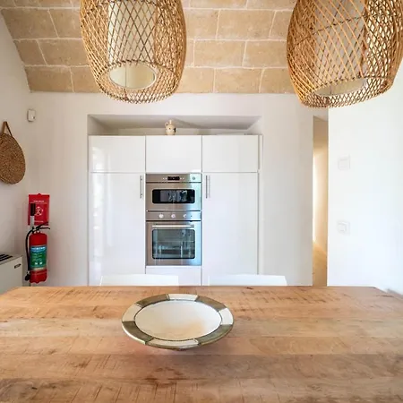 Trullo Giamar With Private Pool In Ostuni